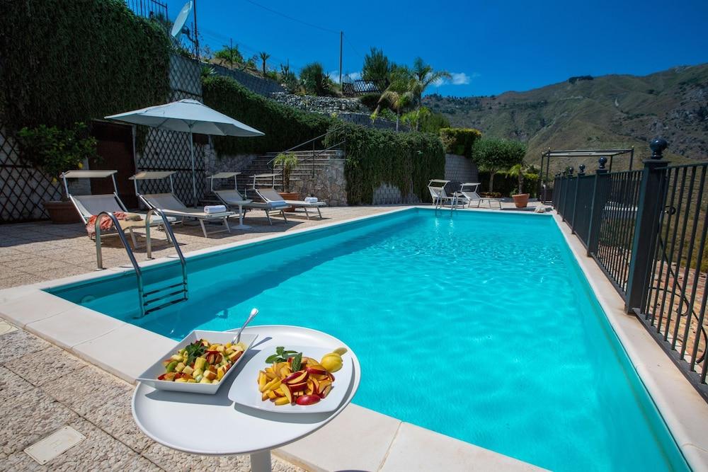 Casale Di Caterina Guest House Таормина Екстериор снимка