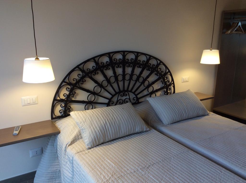 Casale Di Caterina Guest House Таормина Стая снимка